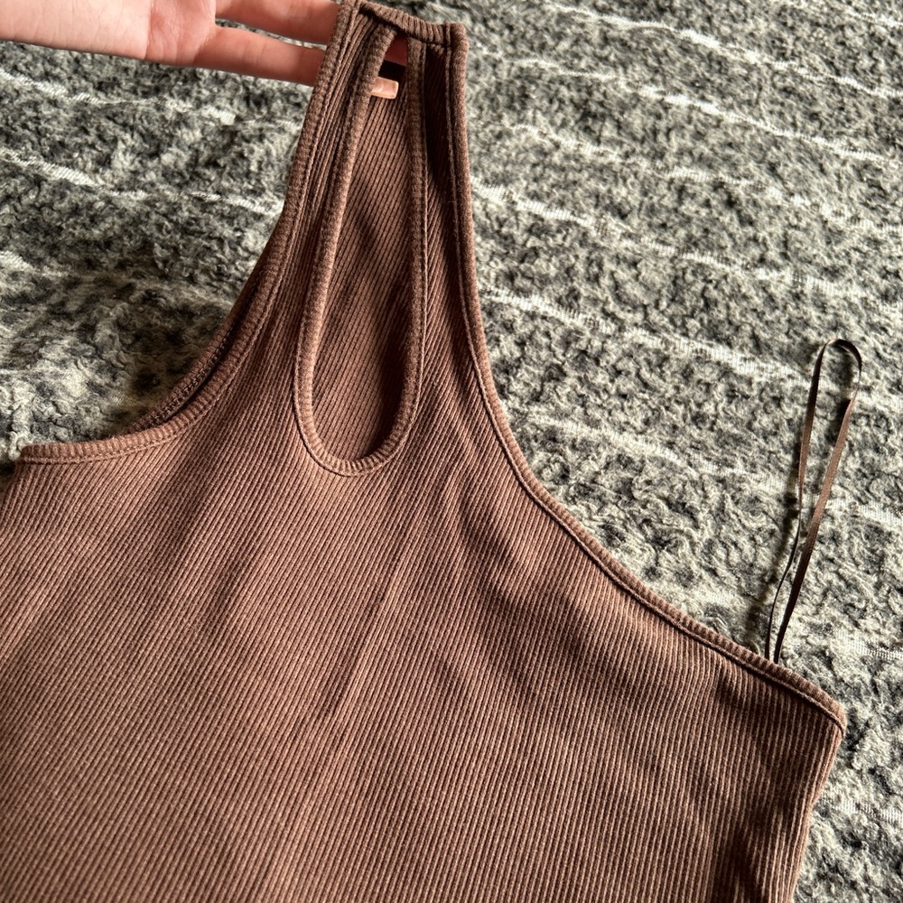 One-shoulder Tank top 🤎